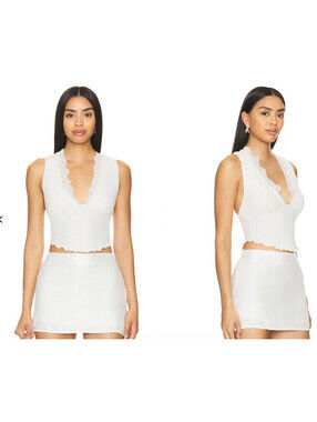 Sleeveless Scallop V-Neck Ribbed Crop Top - White